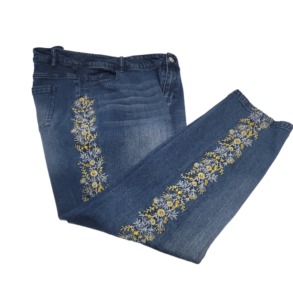 Midnight Velvet Floral Embroidered Women's Jeans Size 16W